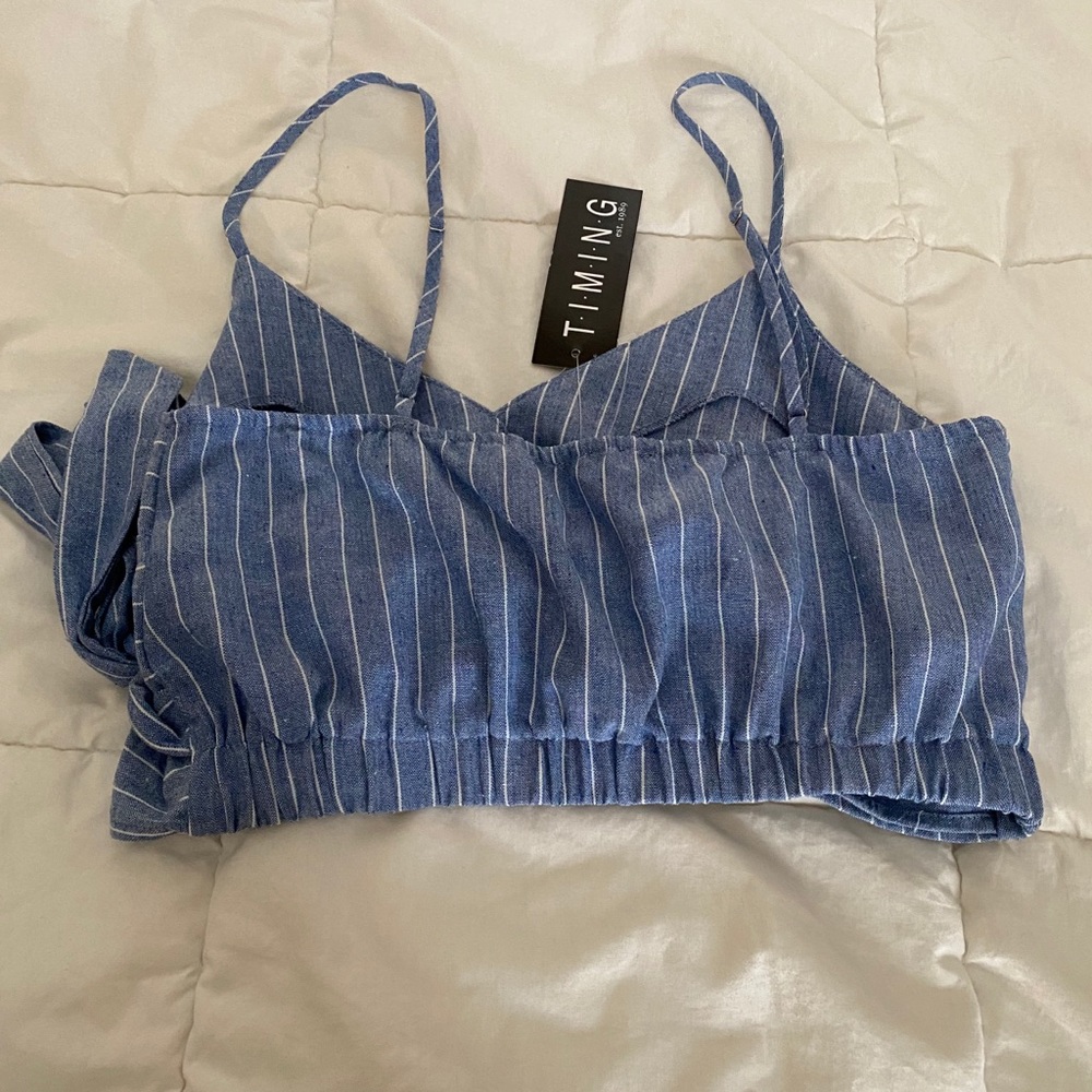Crop top - Picture 2 of 2